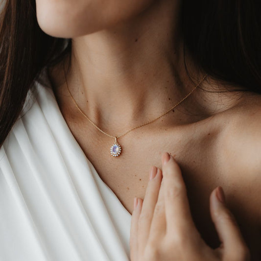 Collier en argent Golden Virtue - Pierre de Lune - Indira