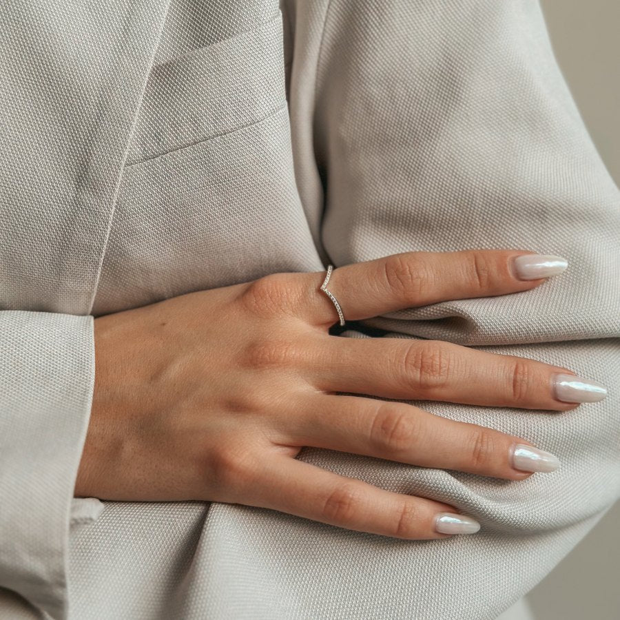 Bague en argent Simple V - Zirconium - Indira