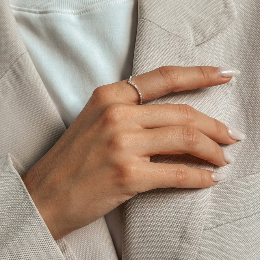 Bague en argent Simple V - Zirconium - Indira