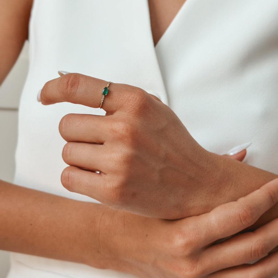 Bague en or Vivien - Émeraude et Diamants - Indira