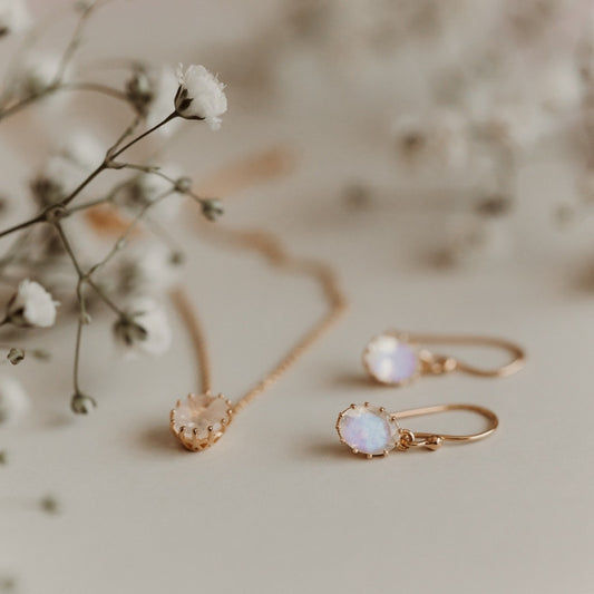Boucles d'oreilles en argent Golden Serene - Pierre de lune - Indira