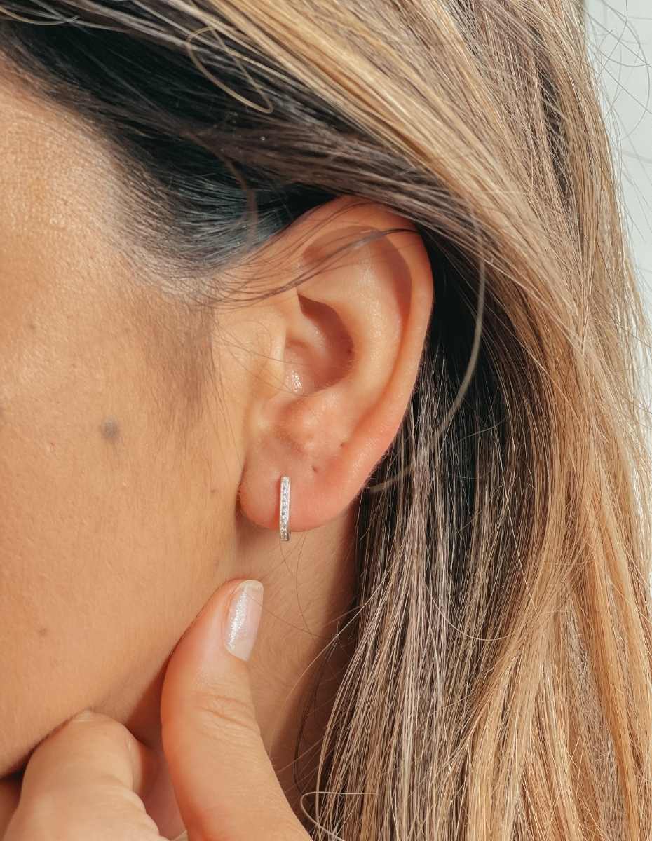 Boucles d'oreilles en argent U Hoops - Zirconium - Indira