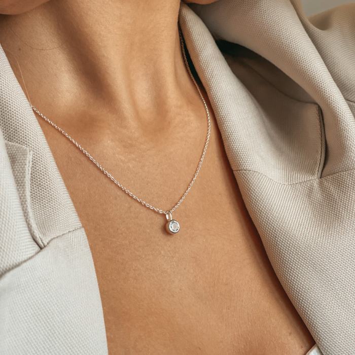 Collier en argent Birthstone Décembre - Topaze Bleue - Indira