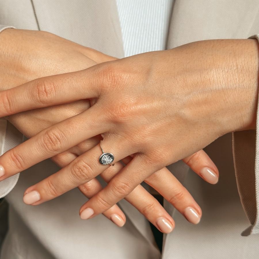 Bague en argent Fleur de Naissance - Avril Marguerite - Indira