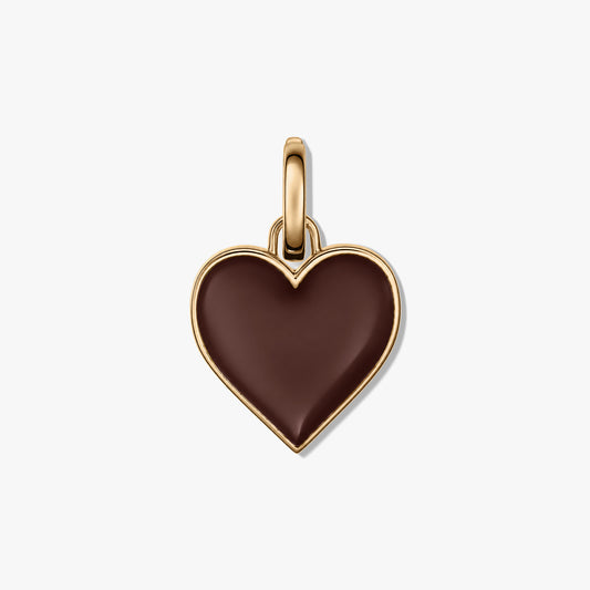 Pendentif en argent sterling (925) en forme de cœur avec un centre en émail marron lisse et une bélière polie, isolé sur fond blanc.